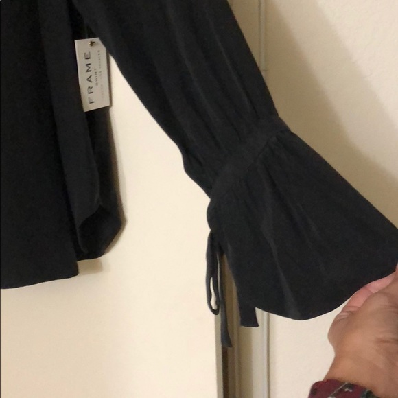 Excellent condition, FRAME Voluminous Cuff Silk Blouse - Black - Picture 6 of 6